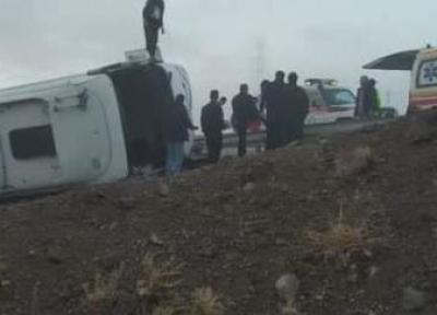 عکس ، واژگونی اتوبوس در آزادراه زنجان ، قزوین با 29 مصدوم